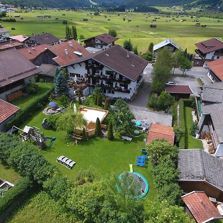 Haus Alpengluehen Apartment Ehrwald Exterior photo