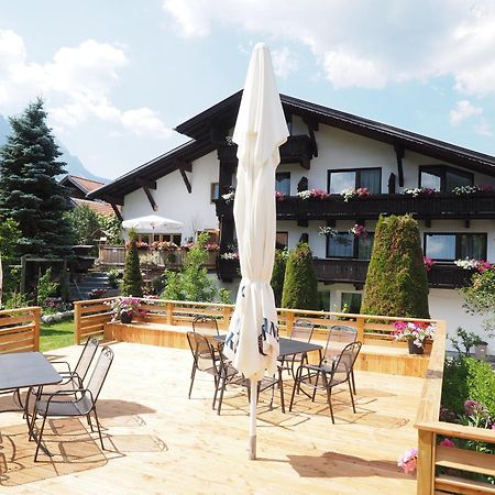 Haus Alpengluehen Apartment Ehrwald Exterior photo